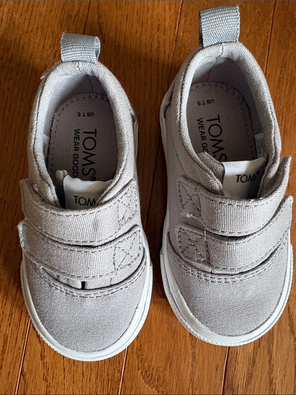 Toms shoes, NEW w/o box, baby size 5